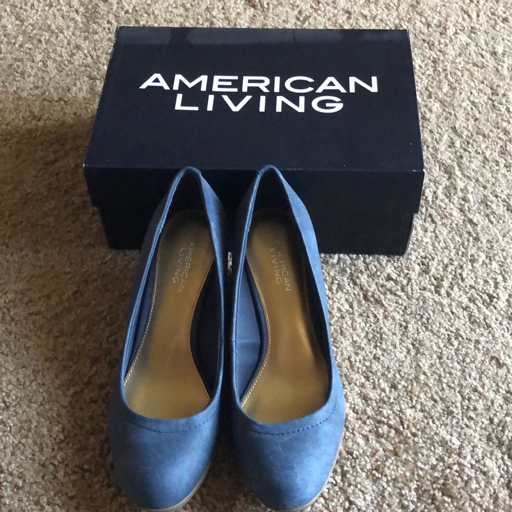 American Living Marbled Blue Swede Wedges
